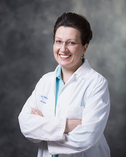 File:Ellie Amirova profile.jpeg