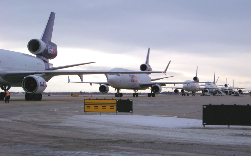 File:Anchorage Airport Shuttle.jpg