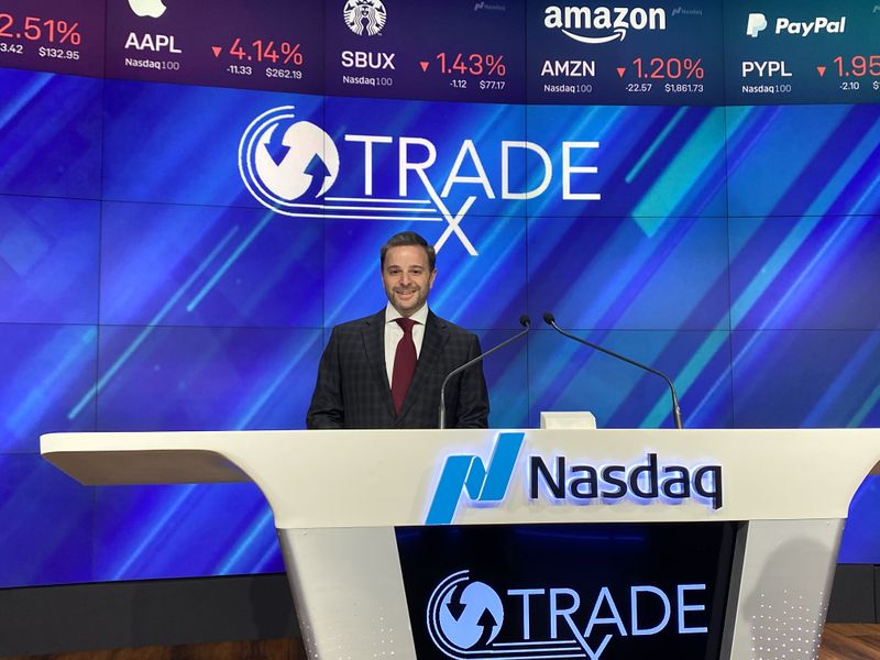 File:Seth Farbman Vtrade.JPG