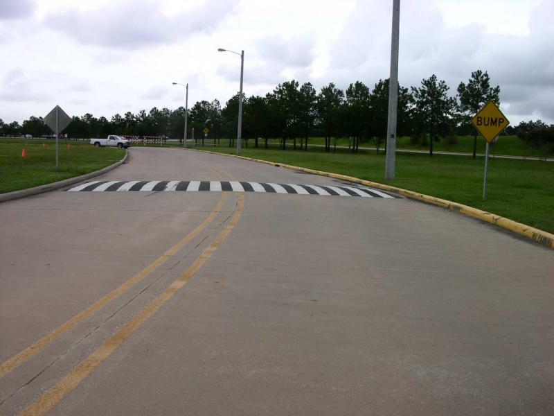 File:CincoSpeedBumps.jpg