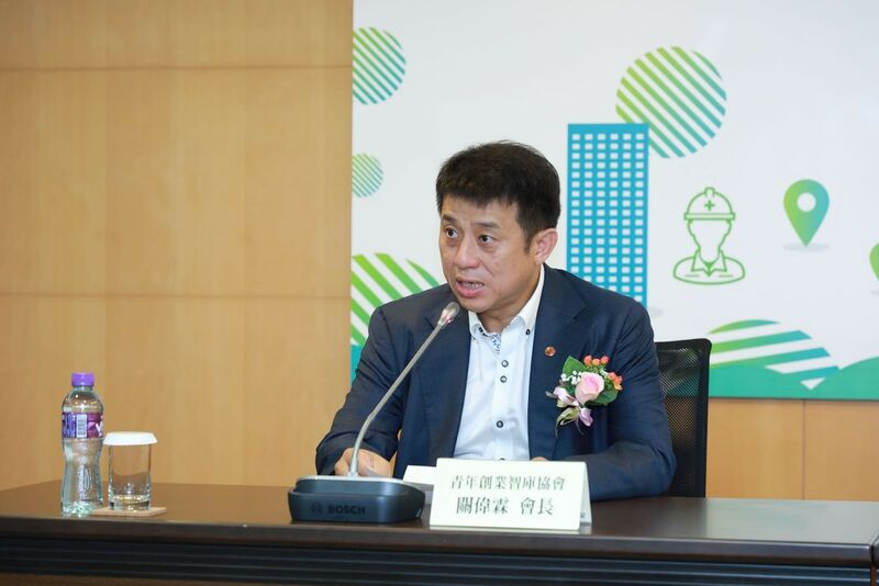 File:Guan Weilin 4.jpg