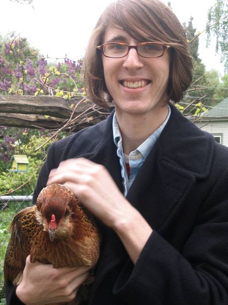 File:VanTucky and hen (Steven Walling).JPG