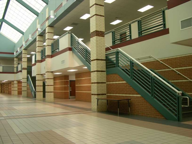 File:Cinco1200s.jpg