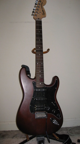 File:Squierstrat.jpg