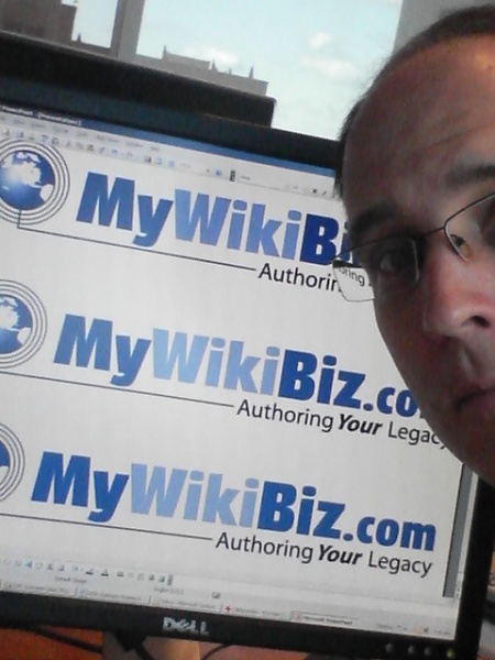 File:Kohs with MyWikiBiz screen.jpg