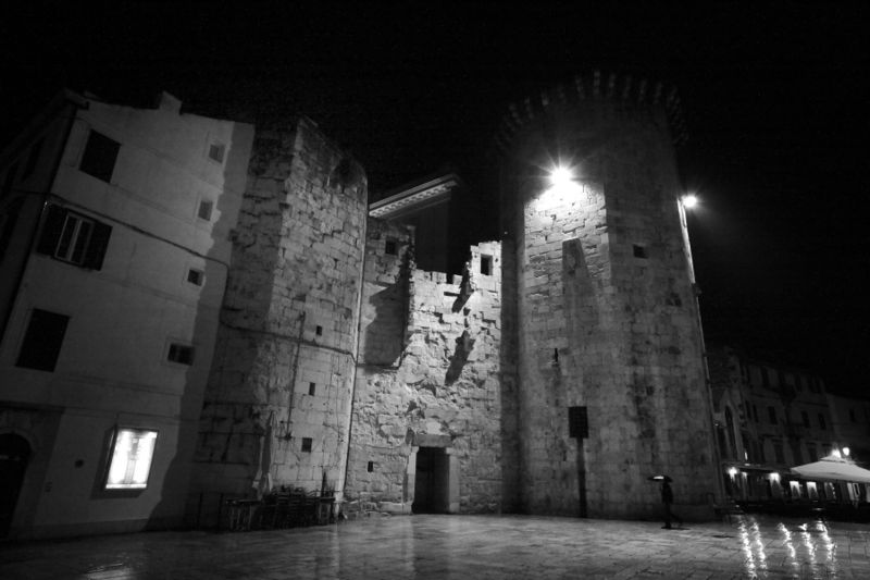 File:VenetianTower.jpg