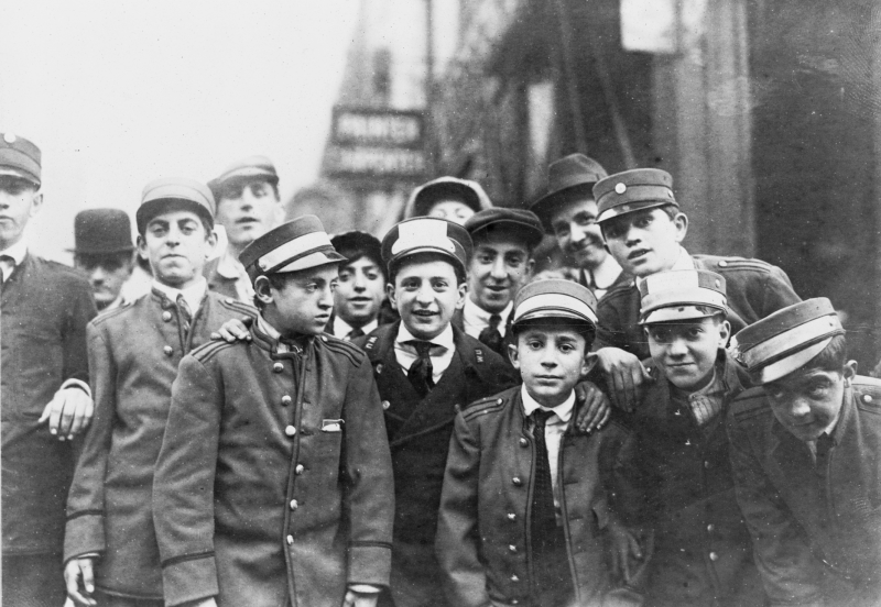 File:Strikes - Messenger boys.png